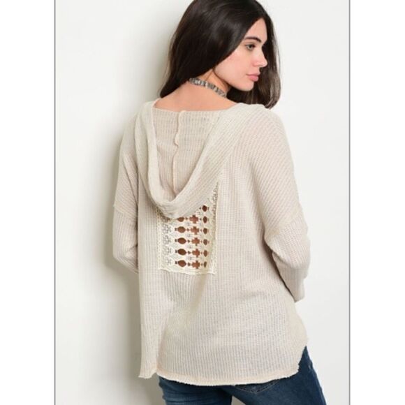 Lace Detailed Hooded Top   - Picture 4 of 5